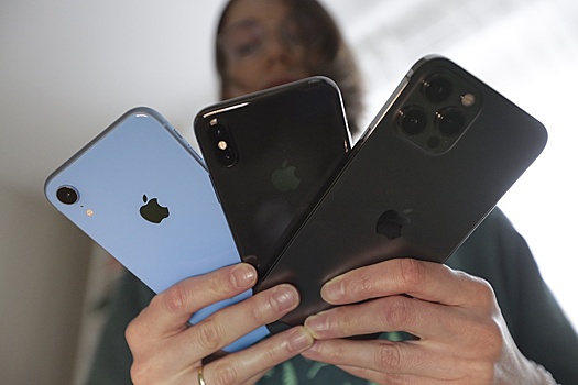 Смартфоны Apple запретили использовать в служебных целях. Какая мобильная экосистема может прийти им на смену?