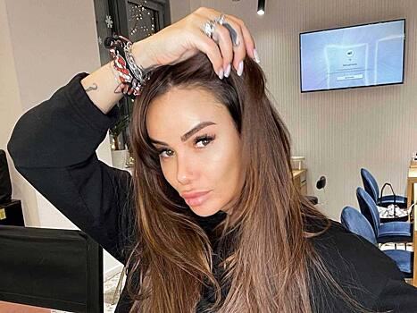 «Я люблю всех!»: Айза рассказала, как обнималась с крокодилами