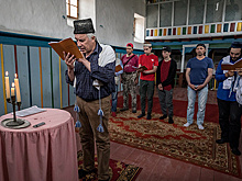 Крымские караимы возвращают свои храмы и язык