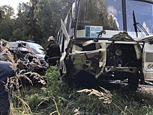 В Ивановской области иномарка столкнулась с автобусом