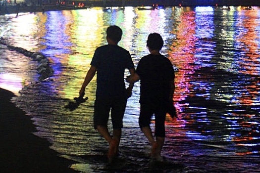 Власти Южной Кореи будут приплачивать одиночкам за свидания