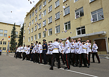 В Твери прошел торжественный выпуск офицеров и слушателей Военной академии воздушно-космической обороны им. Маршала Советского Союза Г.К. Жукова и воспитанников Тверского СВУ