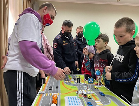 В Ростове для детей из ДНР и ЛНР провели занятия по безопасности на дороге