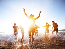 «Работа мешает жить». Эксперты рассказали, почему молодежь не спешит начинать трудиться