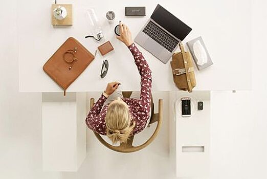 Салон Volvo XC40: съемная «мусорка», двери без динамиков и гигантские ниши для ноутбука