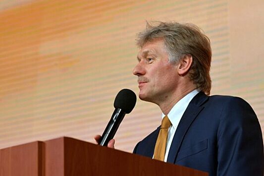 В Кремле оценили идею Климова о признании иноагентами уехавших россиян