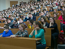 Специалисты в сфере образования рассказали, какие профессии выбрать студентам в 2025 году