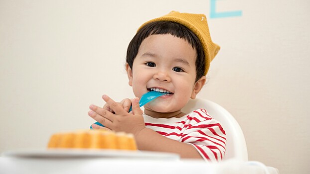 Врач рассказал, как облегчить боль ребенку, когда режутся зубы