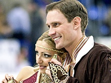 Навка рассказала, что Костомаров лично поздравил ее с днем рождения