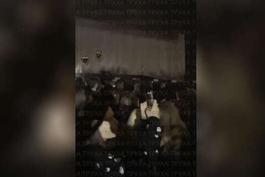 В Киеве свет погас на концерте исполнителя Макса Барских