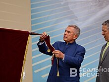 Раис Татарстана поздравил нефтяников и газовиков с профессиональным праздником