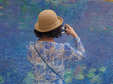 Жизнь повторяет искусство: австриец фотографирует посетителей музеев, «совпавших» с картинами