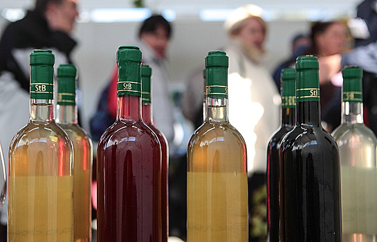 «Почта России» выразила готовность доставлять вино