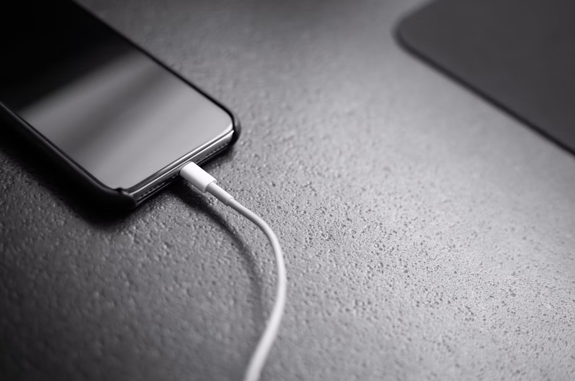 Правда ли, что быстрые зарядники убивают батарею смартфона