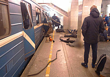 Взрывы в питерском метро: куда звонить