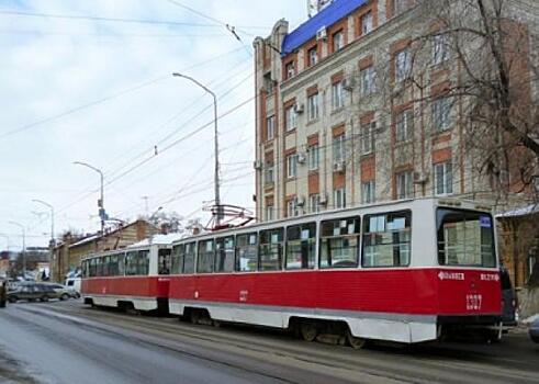 Саратовского чиновника оштрафовали за падение слесаря с крыши трамвая