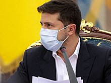 Зеленский поручил ускорить создание реестра вакцинированных от коронавируса украинцев