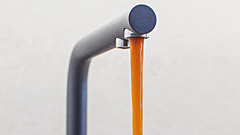 Что делать, если из крана регулярно идёт ржавая вода: совет эксперта