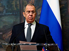 Лавров призвал уходить от использования доллара