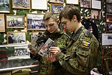 Книгу писателя-фронтовика представили в школе Некрасовки