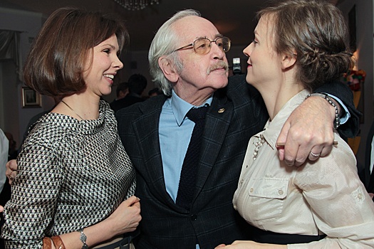 Актер Василий Ливанов госпитализирован в хирургическую реанимацию