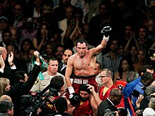 Флойд Мейвезер победил Оскара де ла Хойю спорным решением 5 мая 2007 года