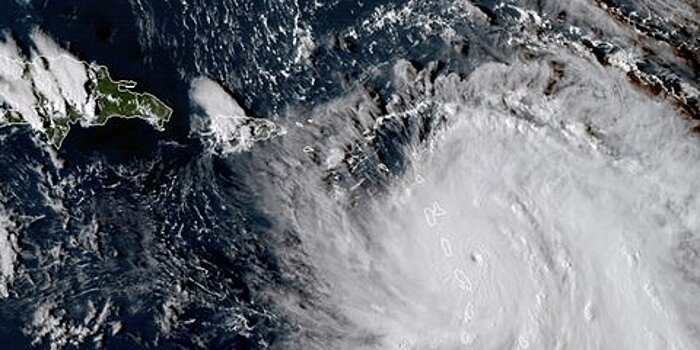 Спрогнозирована траектория движения урагана "Мария"