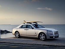 Выставку «Роллс-Ройсов» украсили уникальной доской для серфинга