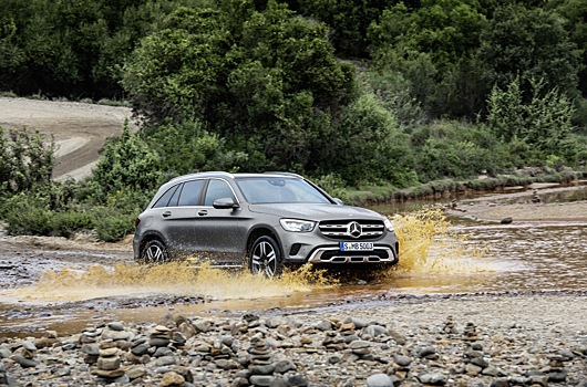 Как Mercedes-Benz обновил кроссовер GLC