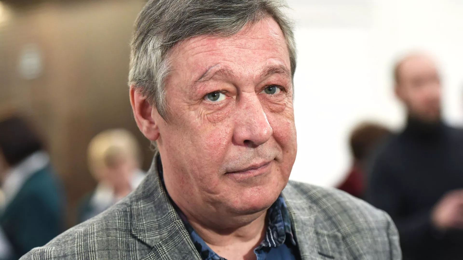 Михаилу Ефремову предложили должность директора швейной фабрики