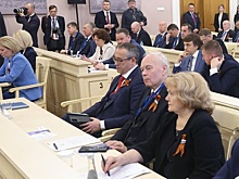 Людмила Бабушкина обсудила с законодателями ситуацию с нехваткой врачей и учителей