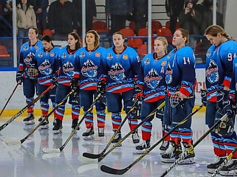 Женский хоккейный клуб из Красноярска впервые одержал победу в плей-офф