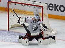 «Где-то освобождаем его от тренировок». Гришин – о голкипере «Нефтехимика» Долганове