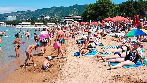 В Геленджике аннулировали договор с арендатором пляжа «Дельфин»