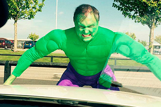 Жертва домогательств известного ведущего вспомнила о них спустя десять лет