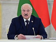 Лукашенко потребовал извиниться перед ним за «последнего диктатора Европы»