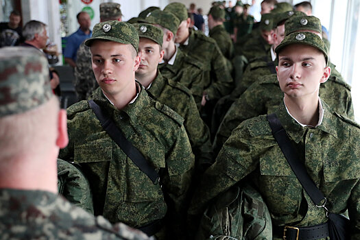 Депутаты одобряют повышение денежного довольствия военнослужащих