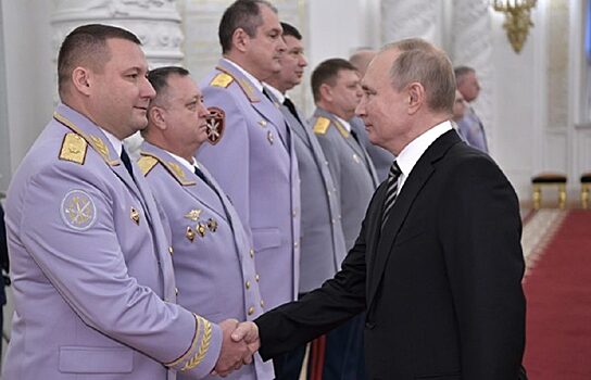 Начальник свердловского ГУФСИН побывал на церемонии награждения в Кремле