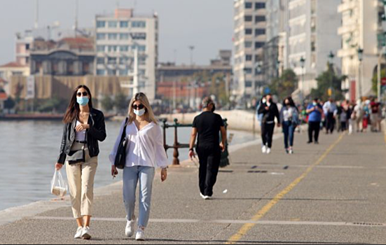 Власти Греции ввели локдаун сразу в четырех районах страны