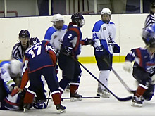 Драка в женском хоккее и бросок, порвавший сетку китайских ворот