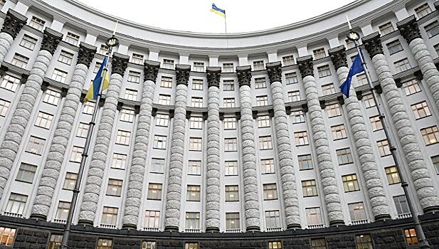 Украина находится под внешним управлением США - эксперт