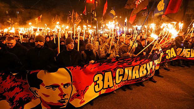 Как на Украине уживаются культ Бандеры и осуждение нацизма