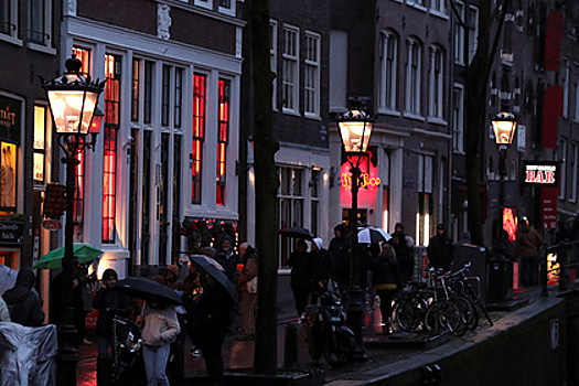 В Амстердаме придумали альтернативу «кварталу красных фонарей»