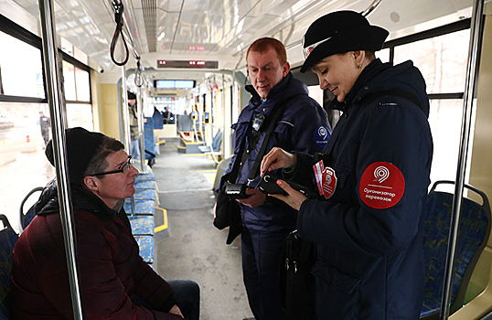 Контролеры на транспорте в Москве начали передавать полиции сведения о нарушителях карантина