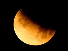 Москвичей ждет полутеневое лунное затмение