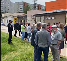 В Ярославле предприниматели вновь не дали мэрии снести свои ларьки