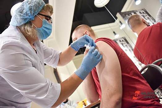 ​В Екатеринбурге горожане не могут поставить второй компонент вакцины от коронавируса