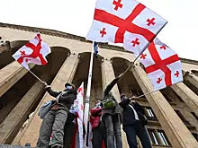 Протестующие перекрыли проспект Руставели в Тбилиси