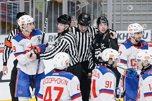 «СКА-1946» обыграл «Белых Медведей» и находится в шаге от выхода в финал МХЛ