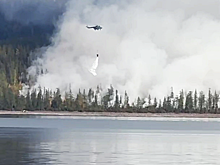 Лесной пожар начался у берегов озера Лама на севере Красноярского края